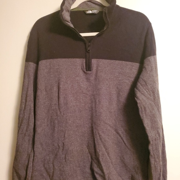 The North Face sweater - Picture 1 of 2